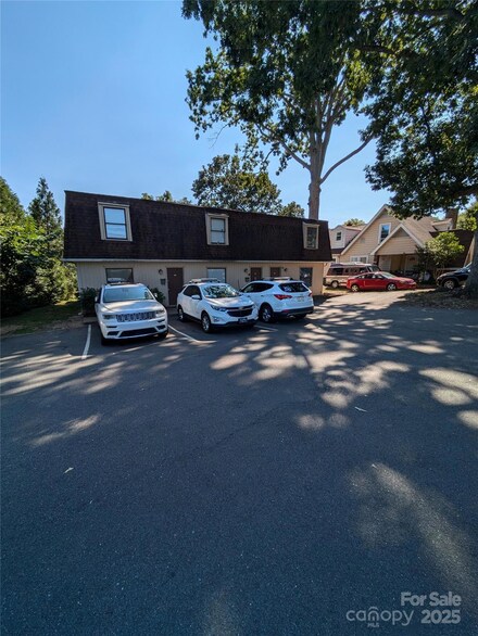 422 3rd Ave SE, Hickory, NC 28602