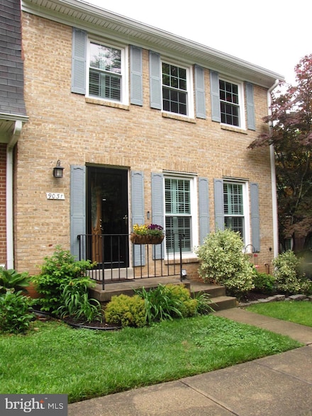 9031 Blarney Stone Dr, Springfield, VA 22152