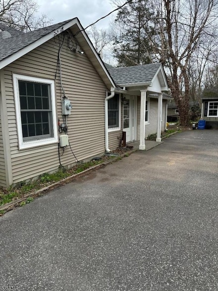 213 Liberty Corner Rd, Far Hills, NJ 07931