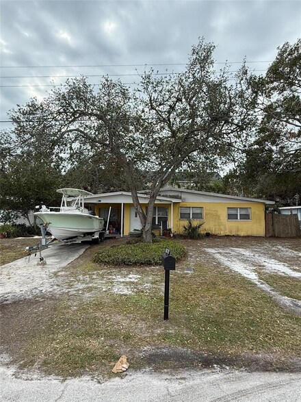 2916 W Ellis Dr, Tampa, FL 33611