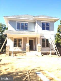 3417 9th St S, Arlington, VA 22204