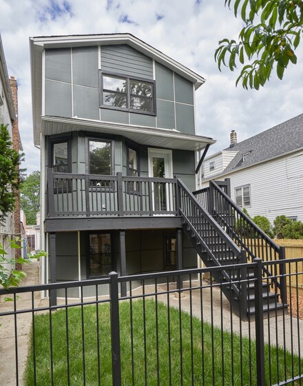 4330 N Lawndale Ave, Chicago, IL 60618