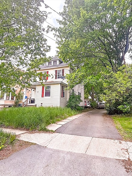 39 Hull Ave, Pittsfield, MA 01201