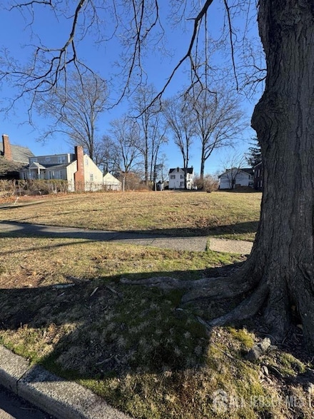 143 1st St, Dunellen, NJ 08812