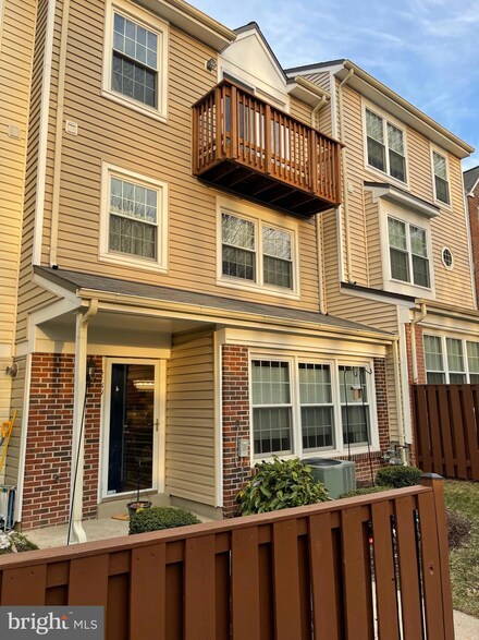 4159 Churchman Way Unit 551, Woodbridge, VA 22192