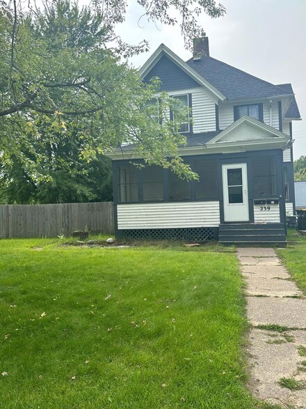 239 Ashland St S, Cambridge, MN 55008