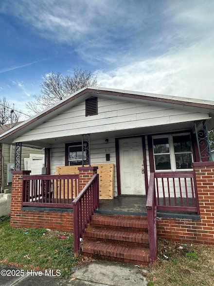611 S 12th St, Wilmington, NC 28401