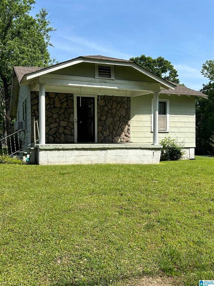 7833 Powhatan Rd, Mulga, AL 35118