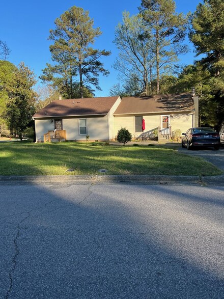 1 Baytree Ct Unit A, Durham, NC 27705