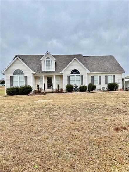 59 Mar-Joy Dr, Godwin, NC 28344
