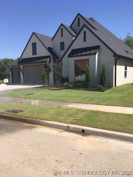 682 W 113th Ct S, Jenks, OK 74037