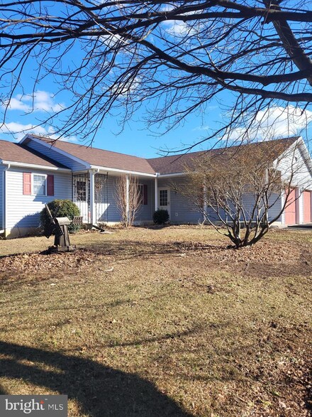 89 Snyder Rd, Oley, PA 19547
