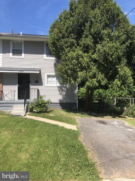 608 Cedarleaf Ave, Capitol Heights, MD 20743