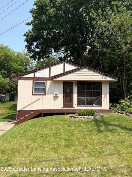 1524 Roseneath Ave, Lansing, MI 48915