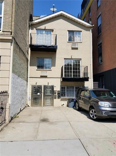 715 Dekalb Ave, Brooklyn, NY 11216