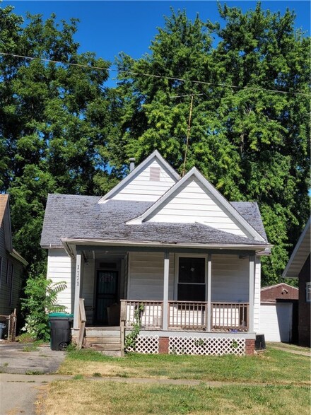 1771 N Union St, Decatur, IL 62526