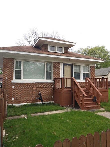 505 Elmwood Ave, Joliet, IL 60433