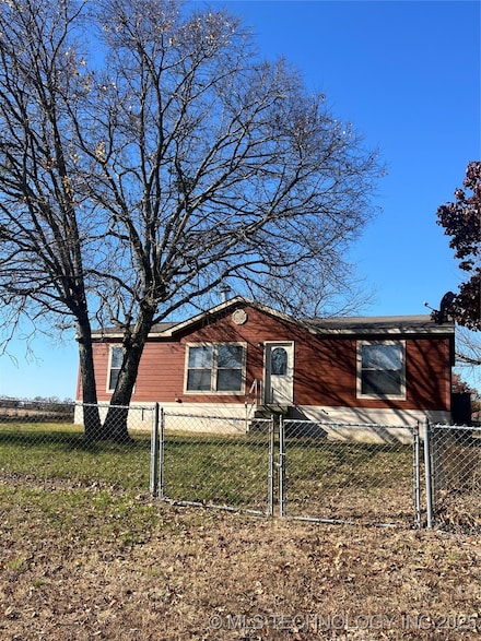 421 Wooley Ave, Stuart, OK 74570