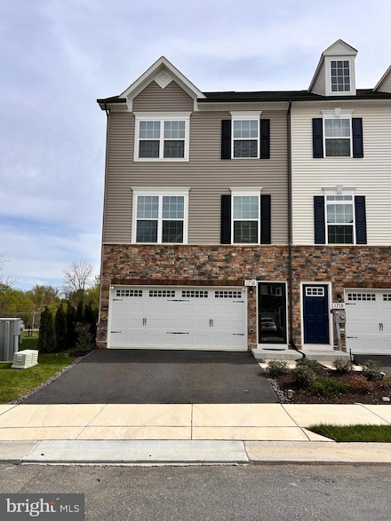 1716 Atlas Dr, Frederick, MD 21702