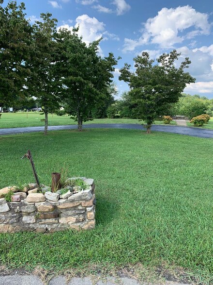 655 Dunham Rd, Chuckey, TN 37641