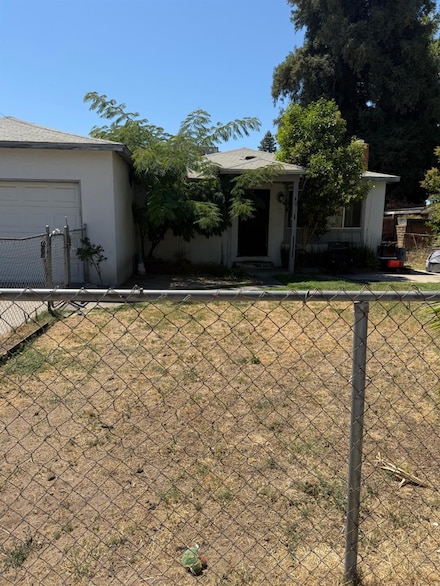 7181 Pine St, Winton, CA 95388