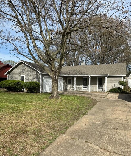 475 L P Mann Dr, Marion, AR 72364