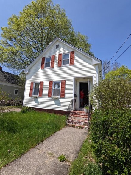 103 Franklin St, Somersworth, NH 03878