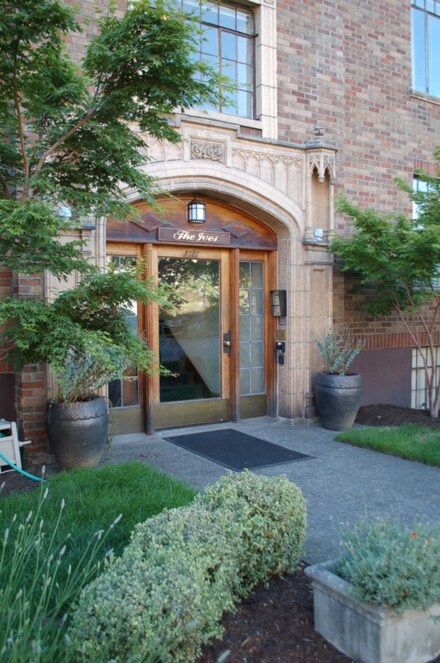3121 Franklin Ave E Unit 33, Seattle, WA 98102