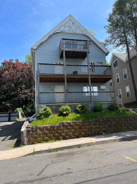 85 Goodwill Ave, Meriden, CT 06451