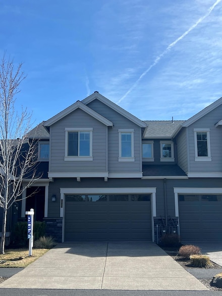 60507 Hedgewood Ln, Bend, OR 97702