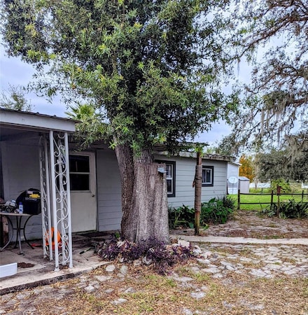 34828 1st Ave, Leesburg, FL 34788