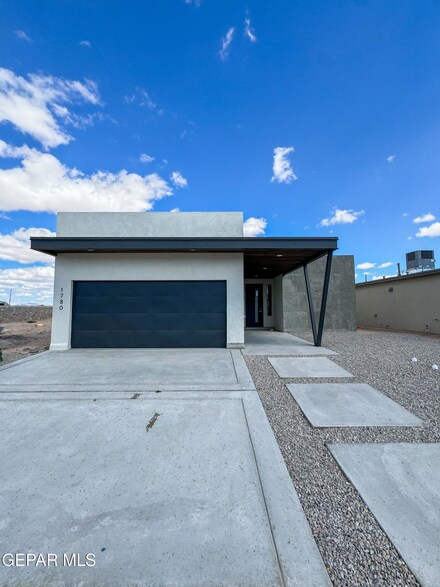 15144 Concentrate Ave, El Paso, TX 79938