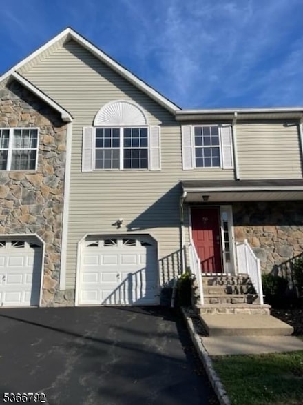 50 Victoria Dr, Somerset, NJ 08873