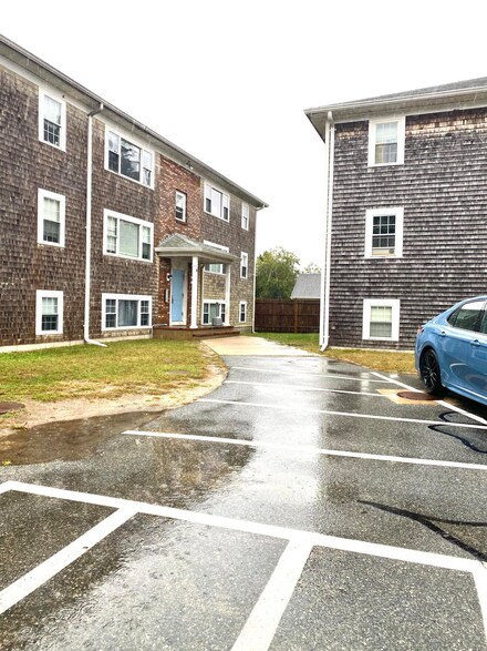 9 Edwards Ave Unit B6, Dennis Port, MA 02639
