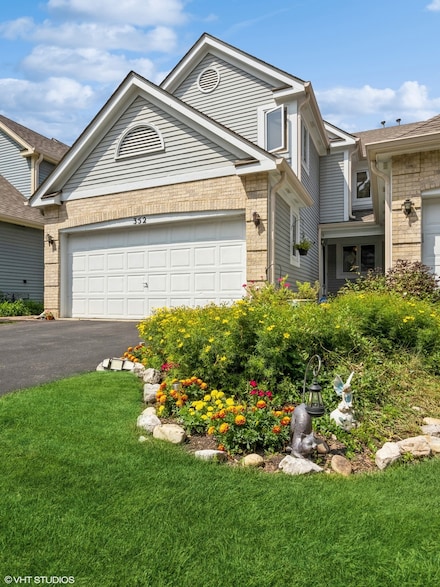 352 Bristol Ln, Fox River Grove, IL 60021