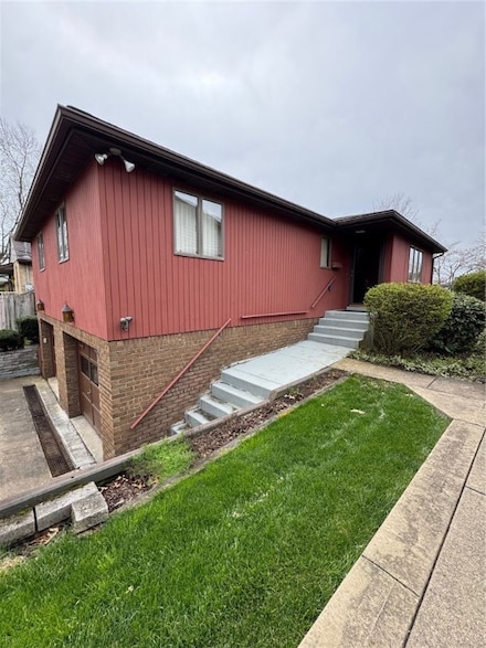 2002 Michael Dr, North Huntingdon Township, PA 15642