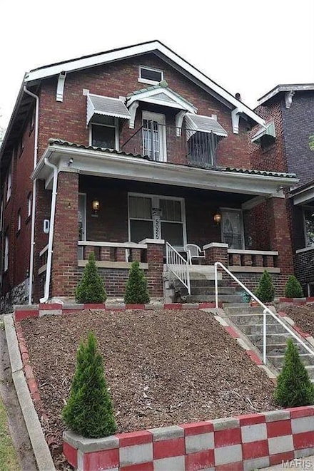 5025 S Grand Blvd, Saint Louis, MO 63111