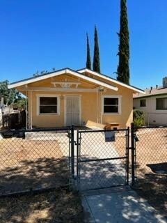 3109 E Lyell Ave, Fresno, CA 93702