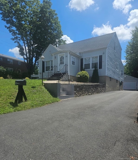 33 Hawthorne St, New Britain, CT 06053