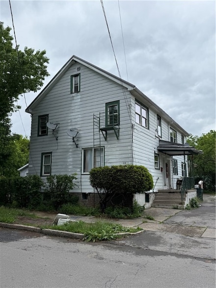 180 Norran Dr, Rochester, NY 14609