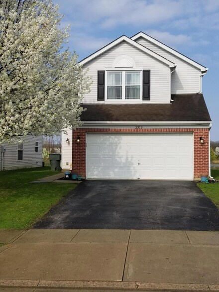 3919 Boyer Ridge Dr, Canal Winchester, OH 43110