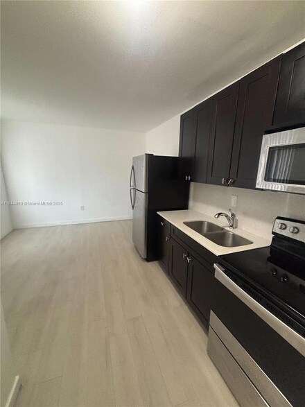 1145 NW 3rd St Unit 5, Miami, FL 33128