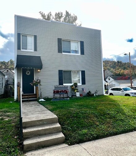 549 10th Ave, Huntington, WV 25701