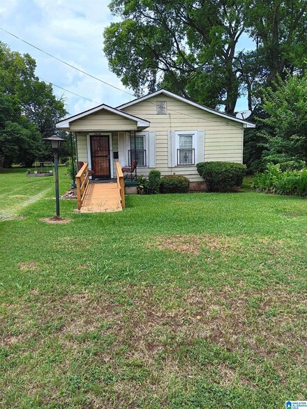 2418 Finley Blvd, Birmingham, AL 35234