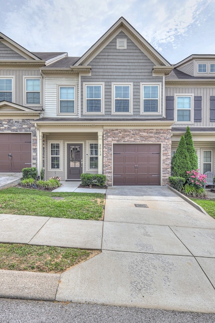 2013 Abbingdon Way, Old Hickory, TN 37138