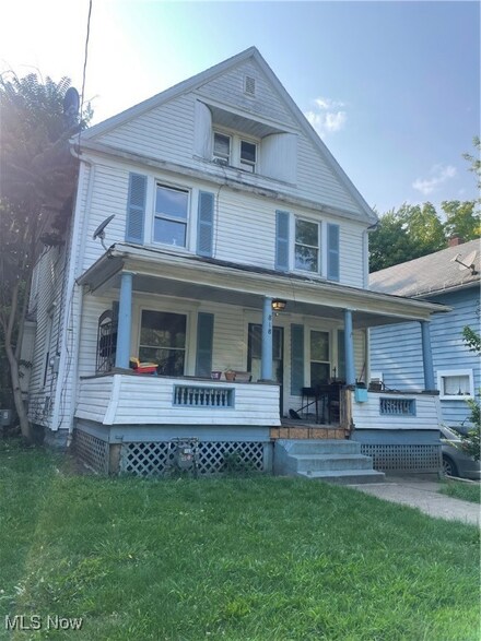 818 Princeton St, Akron, OH 44311