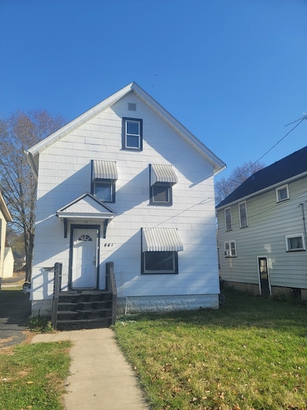 441 N View St, Aurora, IL 60506