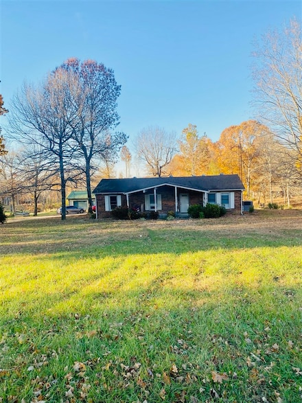 640 County Rd, Morgantown, KY 42261