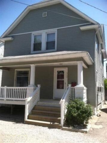 519 Walnut Ct, Kalamazoo, MI 49007