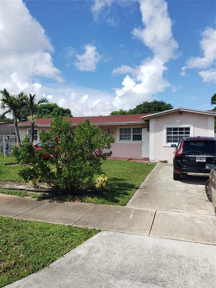 4121 NE 2nd Terrace, Pompano Beach, FL 33064